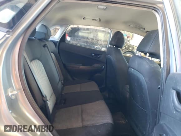 ✅ 2018 Hyundai Kona SE • VIN: KM8K1CAA0JU130655 • Лот: 40606674. Опубликован ранее на Copart с пробегом 73 428 миль. Бесплатный доступ к архиву аукционных продаж из США и подробный отчёт об истории автомобиля на DreamBid. Изображение 10.