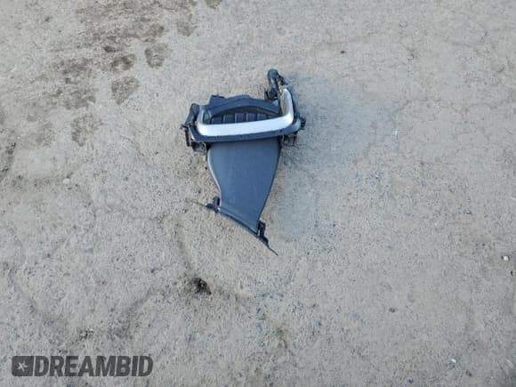 ✅ 2017 Hyundai Santa Fe SE • VIN: KM8SMDHF0HU205248 • Лот: 47072904. Опубликован ранее на Copart с пробегом 91 090 миль. Бесплатный доступ к архиву аукционных продаж из США и подробный отчёт об истории автомобиля на DreamBid. Изображение 13.