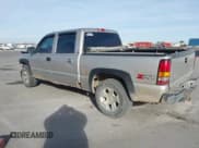 ✅ 2005 GMC Sierra 1500 SLT • VIN: 2GTEK13T651224641 • Лот: 43649654. Опубликован ранее на IAAI с пробегом 232 970 миль. Бесплатный доступ к архиву аукционных продаж из США и подробный отчёт об истории автомобиля на DreamBid. Изображение 3.