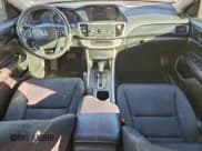 ✅ 2015 Honda Accord Sport • VIN: 1HGCR2F51FA094198 • Лот: 94291705. Опубликован ранее на Copart с пробегом 156 171 миль. Бесплатный доступ к архиву аукционных продаж из США и подробный отчёт об истории автомобиля на DreamBid. Изображение 8.