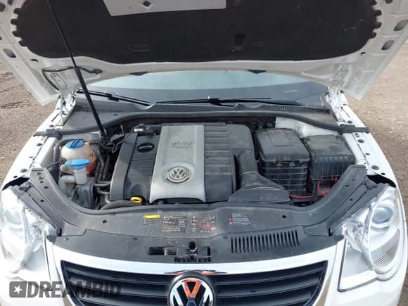 ✅ 2007 Volkswagen Eos 2.0T • VIN: WVWFA71F77V052046 • Lot: 42924924. Listed on IAAI with 107,328 mi. Free auction sales archive from the USA and detailed vehicle history report at DreamBid. Image 10.