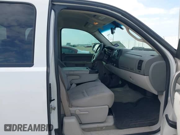 2013 Chevrolet Silverado 1500 LT with VIN 1GCRCSEA1DZ277351, listed as a IAAI auction lot 42729661 with 243,361 mi miles and . Bid and sale history available at DreamBid. Image 5.