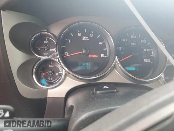 ✅ 2008 Chevrolet Silverado 2500HD 1LT • VIN: 1GCHC23628F109249 • Lot: 67778645. Wystawiony na Copart z przebiegiem 470 222 mil. Bezpłatny archiwum sprzedaży aukcyjnych z USA i szczegółowy raport historii pojazdu na DreamBid. Zdjęcie 9.