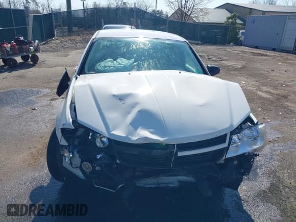 ✅ 2009 Dodge Avenger SE • VIN: 1B3LC46B29N562844 • Lot: 41775995. Wystawiony na IAAI z przebiegiem 142 570 mil. Bezpłatny archiwum sprzedaży aukcyjnych z USA i szczegółowy raport historii pojazdu na DreamBid. Zdjęcie 6.