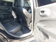 ✅ 2018 Jeep Compass Latitude • VIN: 3C4NJDBB2JT254466 • Lot: 43208519. Wystawiony na IAAI z przebiegiem 108 263 mil. Bezpłatny archiwum sprzedaży aukcyjnych z USA i szczegółowy raport historii pojazdu na DreamBid. Zdjęcie 8.