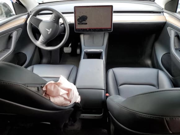 ✅ 2023 Tesla Model Y • VIN: 7SAYGDED1PF941165 • Lot: 71301845. Listed on Copart with 18,142 mi. Free auction sales archive from the USA and detailed vehicle history report at DreamBid. Image 8.