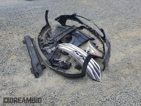 ✅ 2017 Hyundai Santa Fe 2.4L • VIN: 5NMZU3LB2HH031675 • Lot: 81926195. Wystawiony na Copart z przebiegiem 94 775 mil. Bezpłatny archiwum sprzedaży aukcyjnych z USA i szczegółowy raport historii pojazdu na DreamBid. Zdjęcie 13.