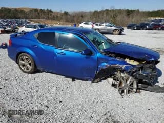 ✅ 2014 Dodge Avenger SXT • VIN: 1C3CDZCB5EN156021 • Lot: 45290215. Wystawiony na Copart z przebiegiem 174 375 mil. Bezpłatny archiwum sprzedaży aukcyjnych z USA i szczegółowy raport historii pojazdu na DreamBid. Zdjęcie 4.