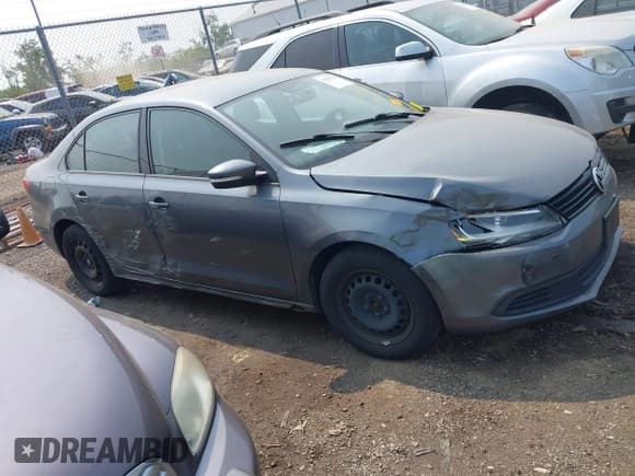 ✅ 2011 Volkswagen Jetta SE • VIN: 3VWDZ7AJ6BM346235 • Lot: 42399702. Listed on IAAI with 142,554 mi. Free auction sales archive from the USA and detailed vehicle history report at DreamBid. Image 13.