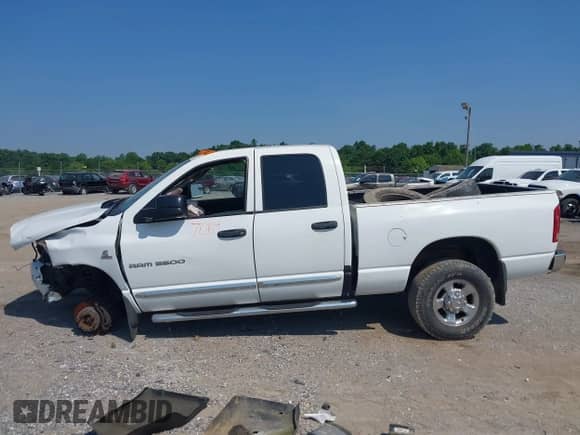 2006 Dodge 3500 SLT z VIN 3D7LX38C36G292102, wystawiony jako IAAI lot #42417064 z przebiegiem 197 069 mil mil oraz . Historia ofert i sprzedaży dostępna na DreamBid. Obrazek 13.