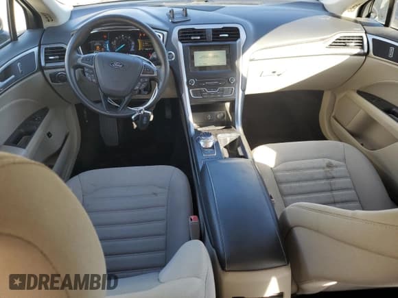 ✅ 2018 Ford Fusion SE • VIN: 3FA6P0LU7JR235538 • Лот: 92983065. Опубликован ранее на Copart с пробегом 128 542 миль. Бесплатный доступ к архиву аукционных продаж из США и подробный отчёт об истории автомобиля на DreamBid. Изображение 8.