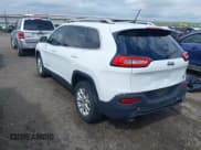 ✅ 2015 Jeep Cherokee Latitude • VIN: 1C4PJLCB7FW711890 • Лот: 43281051. Опубликован ранее на IAAI с пробегом 91 418 миль. Бесплатный доступ к архиву аукционных продаж из США и подробный отчёт об истории автомобиля на DreamBid. Изображение 3.