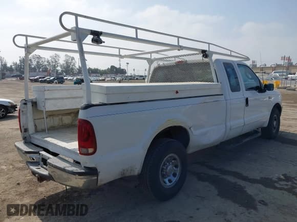 ✅ 2003 Ford F-250 XL • VIN: 3FTNX20LX3MB20798 • Lot: 42304074. Listed on IAAI with 274,238 mi. Free auction sales archive from the USA and detailed vehicle history report at DreamBid. Image 4.