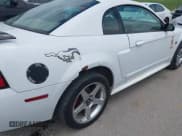 ✅ 2001 Ford Mustang GT Deluxe • VIN: 1FAFP42X01F121624 • Лот: 42365210. Опубликован ранее на IAAI с пробегом 199 088 миль. Бесплатный доступ к архиву аукционных продаж из США и подробный отчёт об истории автомобиля на DreamBid. Изображение 14.