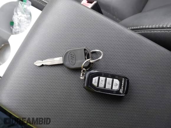 2010 Mercury Mariner Premier с VIN 4M2CN9H70AKJ30462, выставлен на аукционе IAAI как лот 43264181 с пробегом 169 789 миль миль и . История ставок и продаж доступна на DreamBid. Изображение 11.