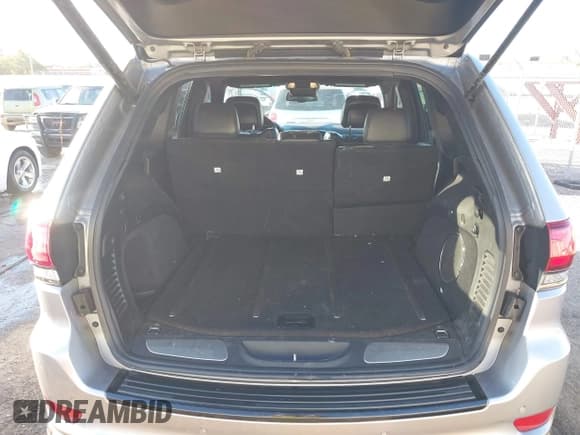 ✅ 2015 Jeep Grand Cherokee Overland • VIN: 1C4RJFCG5FC157188 • Лот: 43490640. Опубликован ранее на IAAI с пробегом 187 946 миль. Бесплатный доступ к архиву аукционных продаж из США и подробный отчёт об истории автомобиля на DreamBid. Изображение 17.