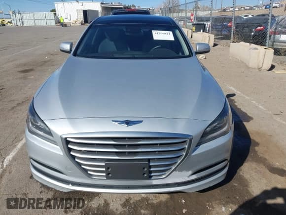✅ 2015 Hyundai Genesis 3.8L • VIN: KMHGN4JEXFU017256 • Lot: 41706821. Wystawiony na IAAI z przebiegiem 115 888 mil. Bezpłatny archiwum sprzedaży aukcyjnych z USA i szczegółowy raport historii pojazdu na DreamBid. Zdjęcie 12.