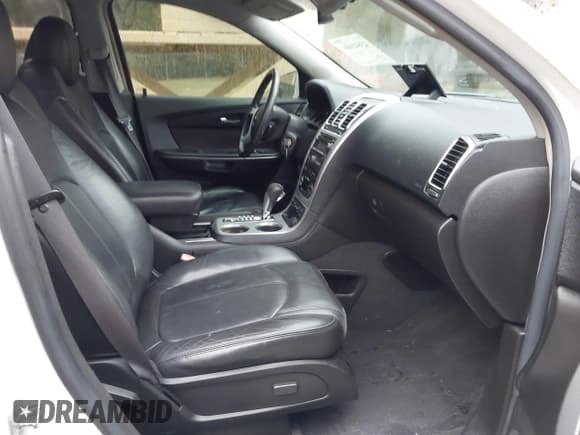 ✅ 2008 GMC Acadia SLT1 • VIN: 1GKER23788J292670 • Lot: 43841404. Listed on IAAI with 223,587 mi. Free auction sales archive from the USA and detailed vehicle history report at DreamBid. Image 5.