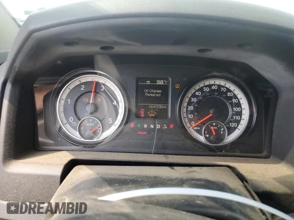 ✅ 2018 Ram 2500 Tradesman • VIN: 3C6UR5CL0JG183768 • Lot: 54212235. Wystawiony na Copart z przebiegiem 164 336 mil. Bezpłatny archiwum sprzedaży aukcyjnych z USA i szczegółowy raport historii pojazdu na DreamBid. Zdjęcie 9.