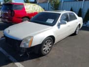 ✅ 2011 Cadillac DTS Premium Collection • VIN: 1G6KH5E67BU148222 • Lot: 43281920. Wystawiony na IAAI z przebiegiem 123 592 mil. Bezpłatny archiwum sprzedaży aukcyjnych z USA i szczegółowy raport historii pojazdu na DreamBid. Zdjęcie 2.