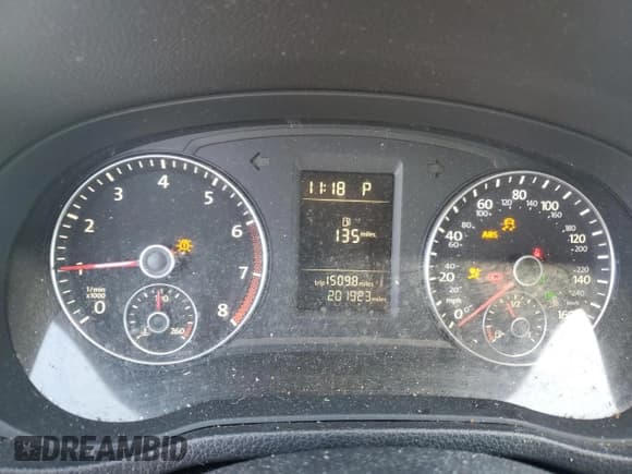 ✅ 2013 Volkswagen Passat S • VIN: 1VWAH7A35DC014637 • Lot: 86987325. Listed on Copart with 201,923 mi. Free auction sales archive from the USA and detailed vehicle history report at DreamBid. Image 9.