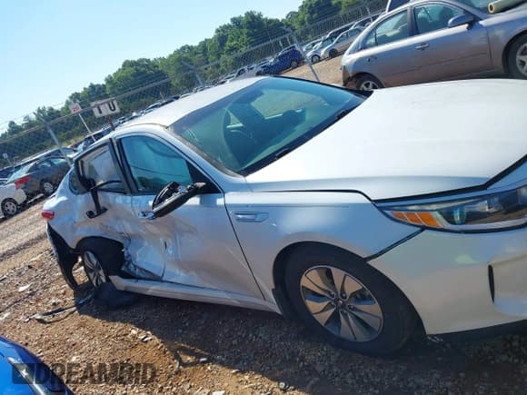 ✅ 2017 Kia Optima • VIN: KNAGT4LE7H5010430 • Лот: 42656287. Опубликован ранее на IAAI с пробегом 91 047 миль. Бесплатный доступ к архиву аукционных продаж из США и подробный отчёт об истории автомобиля на DreamBid. Изображение 12.