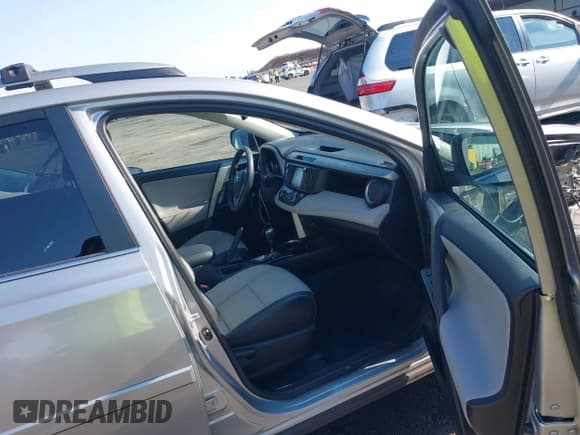 ✅ 2017 Toyota RAV4 Limited • VIN: 2T3YFREV3HW397625 • Лот: 42953858. Опубликован ранее на IAAI с пробегом 27 784 миль. Бесплатный доступ к архиву аукционных продаж из США и подробный отчёт об истории автомобиля на DreamBid. Изображение 5.