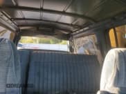 ✅ 1989 GMC Suburban • VIN: 1GKGV26KXKF530002 • Lot: 81952815. Wystawiony na Copart z przebiegiem 189 851 mil. Bezpłatny archiwum sprzedaży aukcyjnych z USA i szczegółowy raport historii pojazdu na DreamBid. Zdjęcie 10.