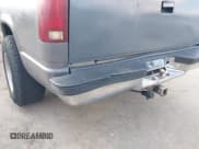 ✅ 1993 Chevrolet Silverado 1500 • VIN: 2GCEC19K5P1210180 • Lot: 43349237. Wystawiony na IAAI z przebiegiem 241 764 mil. Bezpłatny archiwum sprzedaży aukcyjnych z USA i szczegółowy raport historii pojazdu na DreamBid. Zdjęcie 14.