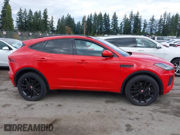 ✅ 2020 Jaguar E-Pace Checkered Flag Edition • VIN: SADF12FX7L1011894 • Lot: 43422040. Wystawiony na IAAI z przebiegiem 25 494 mil. Bezpłatny archiwum sprzedaży aukcyjnych z USA i szczegółowy raport historii pojazdu na DreamBid. Zdjęcie 13.