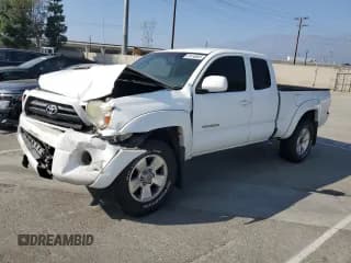 ✅ 2008 Toyota Tacoma PreRunner • VIN: 5TETU62N18Z517994 • Lot: 91418565. Listed on Copart with 205,041 mi. Free auction sales archive from the USA and detailed vehicle history report at DreamBid. Image 1.