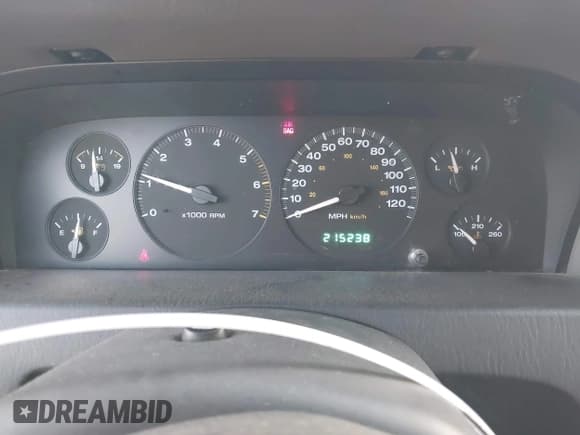 ✅ 2004 Jeep Grand Cherokee Laredo • VIN: 1J4GW48S14C210700 • Lot: 43679269. Listed on IAAI with 215,238 mi. Free auction sales archive from the USA and detailed vehicle history report at DreamBid. Image 7.
