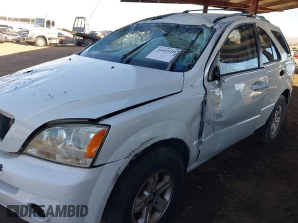 ✅ 2004 Kia Sorento LX • VIN: KNDJD733145246376 • Лот: 41535207. Опубликован ранее на IAAI с пробегом 232 052 миль. Бесплатный доступ к архиву аукционных продаж из США и подробный отчёт об истории автомобиля на DreamBid. Изображение 6.