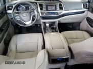 ✅ 2014 Toyota Highlander LE • VIN: 5TDZKRFH4ES014314 • Lot: 69017025. Listed on Copart with 131,579 mi. Free auction sales archive from the USA and detailed vehicle history report at DreamBid. Image 8.