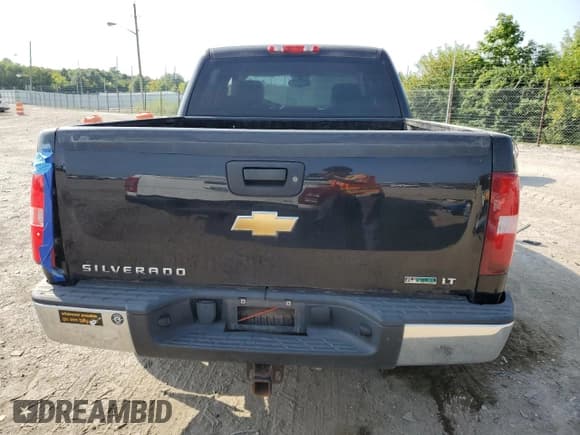 ✅ 2010 Chevrolet Silverado 1500 LT • VIN: 3GCRKSE30AG259973 • Lot: 68992134. Listed on Copart with 253,790 mi. Free auction sales archive from the USA and detailed vehicle history report at DreamBid. Image 6.