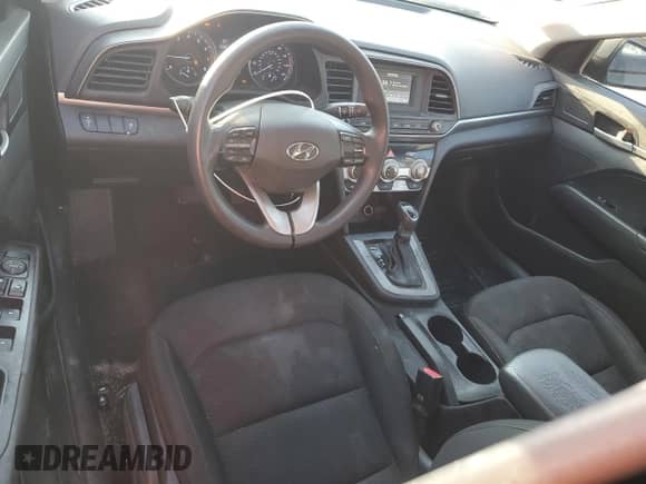 2019 Hyundai Elantra SE с VIN KMHD74LF6KU779237, выставлен на аукционе Copart как лот 81107295 с пробегом 194 527 миль миль и Списание • Salvage title. История ставок и продаж доступна на DreamBid. Изображение 8.