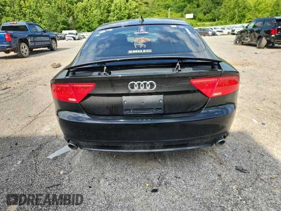 ✅ 2014 Audi A7 Premium Plus • VIN: WAUWMAFCXEN011181 • Lot: 62707965. Wystawiony na Copart z przebiegiem 198 953 mil. Bezpłatny archiwum sprzedaży aukcyjnych z USA i szczegółowy raport historii pojazdu na DreamBid. Zdjęcie 6.
