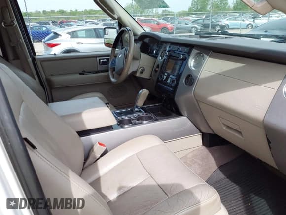 ✅ 2014 Ford Expedition Max Limited • VIN: 1FMJK1K57EEF33644 • Lot: 42145706. Wystawiony na IAAI z przebiegiem 158 631 mil. Bezpłatny archiwum sprzedaży aukcyjnych z USA i szczegółowy raport historii pojazdu na DreamBid. Zdjęcie 5.