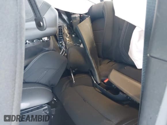 ✅ 2025 Ford Mustang GT • VIN: 1FA6P8CF7S5400976 • Lot: 42441842. Listed on IAAI with Not provided. Free auction sales archive from the USA and detailed vehicle history report at DreamBid. Image 8.