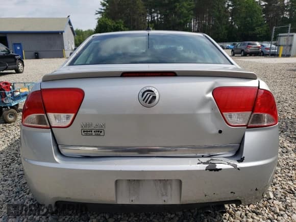 ✅ 2010 Mercury Milan • VIN: 3MEHM0HA8AR617506 • Lot: 63052565. Listed on Copart with 222,846 mi. Free auction sales archive from the USA and detailed vehicle history report at DreamBid. Image 6.