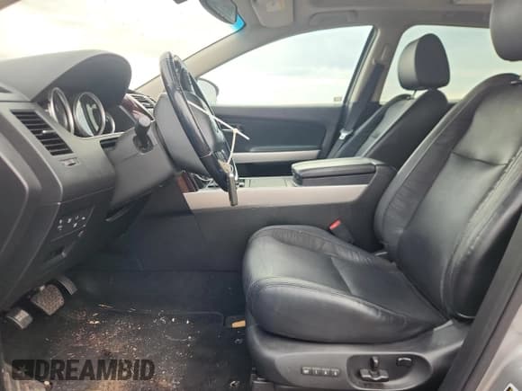 ✅ 2015 Mazda CX-9 Grand Touring • VIN: JM3TB2DV1F0450748 • Lot: 86441055. Wystawiony na Copart z przebiegiem 158 434 mil. Bezpłatny archiwum sprzedaży aukcyjnych z USA i szczegółowy raport historii pojazdu na DreamBid. Zdjęcie 7.