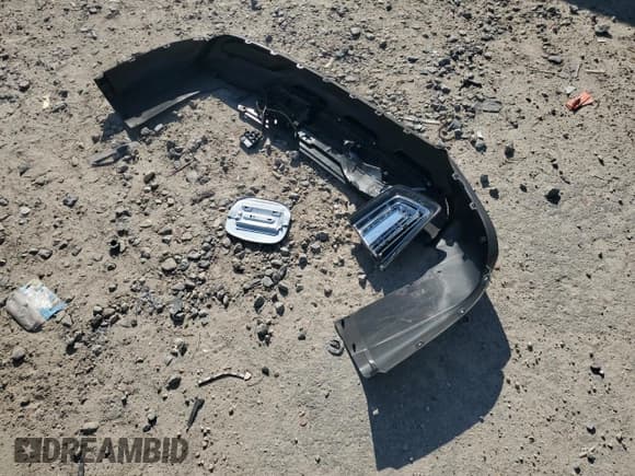 ✅ 2024 Mitsubishi Outlander SE • VIN: JA4J3VA81RZ028390 • Lot: 70462035. Listed on Copart with 17,117 mi. Free auction sales archive from the USA and detailed vehicle history report at DreamBid. Image 13.