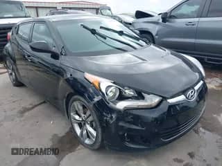 2015 Hyundai Veloster RE:FLEX с VIN KMHTC6AD9FU231131, выставлен на аукционе IAAI как лот 42166436 с пробегом 77 279 миль миль и . История ставок и продаж доступна на DreamBid. Изображение 1.