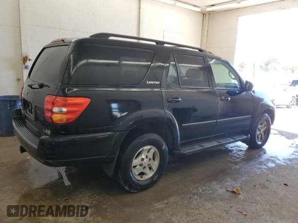 ✅ 2001 Toyota Sequoia Limited • VIN: 5TDZT38AX1S049430 • Лот: 70049025. Опубликован ранее на Copart с пробегом 315 199 миль. Бесплатный доступ к архиву аукционных продаж из США и подробный отчёт об истории автомобиля на DreamBid. Изображение 3.