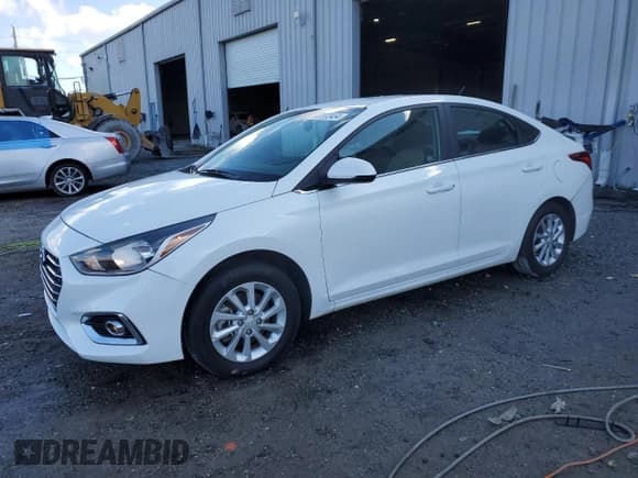 ✅ 2021 Hyundai Accent SE • VIN: 3KPC24A69ME134701 • Лот: 87072434. Опубликован ранее на Copart с пробегом 55 583 миль. Бесплатный доступ к архиву аукционных продаж из США и подробный отчёт об истории автомобиля на DreamBid. Изображение 1.