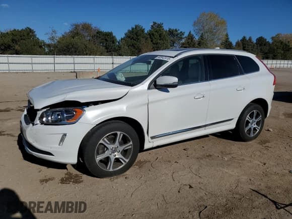✅ 2015 Volvo XC60 T6 • VIN: YV4902RK2F2721325 • Лот: 90542415. Опубликован ранее на Copart с пробегом 124 268 миль. Бесплатный доступ к архиву аукционных продаж из США и подробный отчёт об истории автомобиля на DreamBid. Изображение 1.