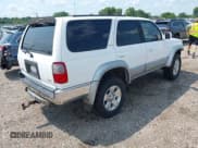 ✅ 1998 Toyota 4Runner Limited • VIN: JT3HN87R6W0165605 • Lot: 42871656. Listed on IAAI with 285,628 mi. Free auction sales archive from the USA and detailed vehicle history report at DreamBid. Image 4.