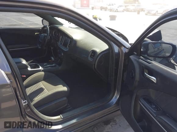 ✅ 2019 Dodge Charger Scat Pack • VIN: 2C3CDXGJ9KH756664 • Lot: 41171307. Listed on IAAI with 81,059 mi. Free auction sales archive from the USA and detailed vehicle history report at DreamBid. Image 5.