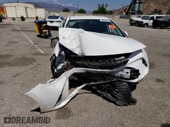 ✅ 2025 Toyota Camry LE • VIN: 4T1DAACKXSU112765 • Lot: 70874815. Wystawiony na Copart z przebiegiem Nie podano. Bezpłatny archiwum sprzedaży aukcyjnych z USA i szczegółowy raport historii pojazdu na DreamBid. Zdjęcie 5.