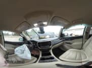 ✅ 2020 GMC Acadia Denali • VIN: 1GKKNPLS4LZ235005 • Lot: 41255174. Wystawiony na IAAI z przebiegiem 76 957 mil. Bezpłatny archiwum sprzedaży aukcyjnych z USA i szczegółowy raport historii pojazdu na DreamBid. Zdjęcie 19.